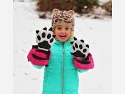 Ypsilanti Press Sponsors Kids hat & gloves Day